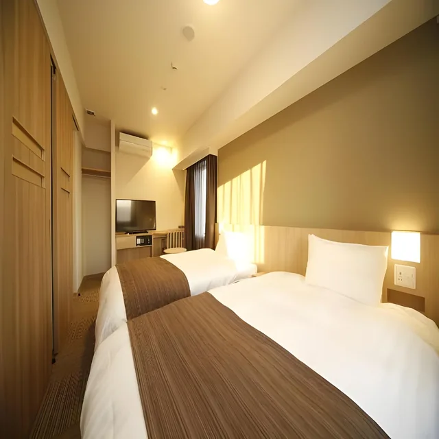 غرفة قياسية بسريرين منفصلين للمدخنين، DORMY INN HONHACHINOHE 1/1