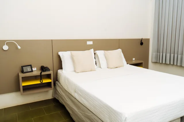 جناح بسرير مزدوج، Cris Hotel 1/4