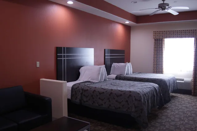 جناح بسريرين كوين يُسمح فيها بالحيوانات الأليفة، Americas Best Value Inn Port Aransas 1/2