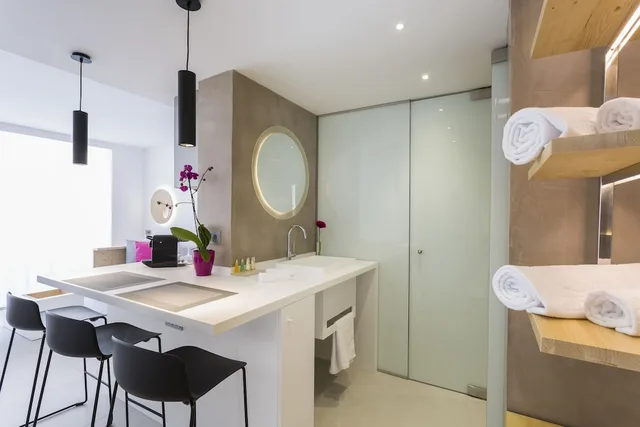 جناح بسرير مزدوج وسرير فردي بإطلالة على البحر، One Ibiza Suites 4/4