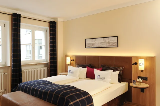 غرفة بريميوم بسرير مزدوج، Hotel Blauer Bock 1/5