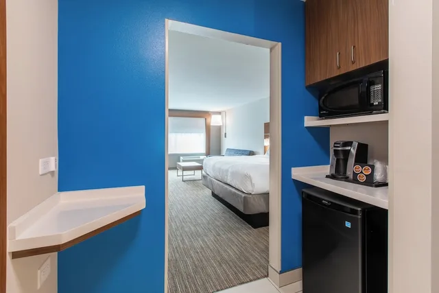 Suite, King Bed, Sofa, Accessible, Holiday Inn Express Suites Rock Hill An Ihg Hotel 4/4
