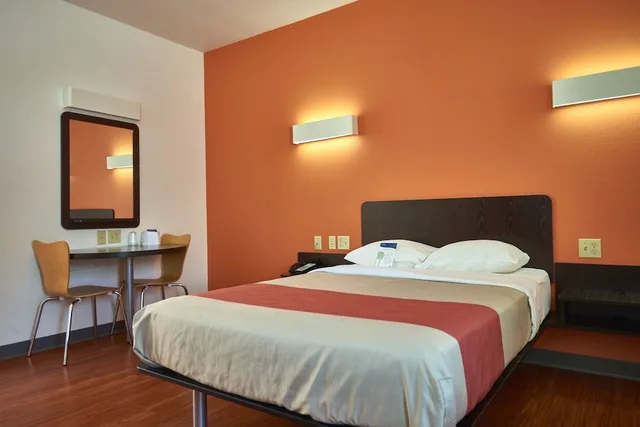 غرفة قياسية بسرير مزدوج لذوي الإعاقة، Motel6 Wilkes Barre, PA - Arena 8/10