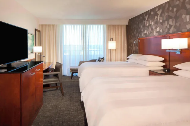 غرفة بسريرين مزدوجين، Omaha Marriott 1/4