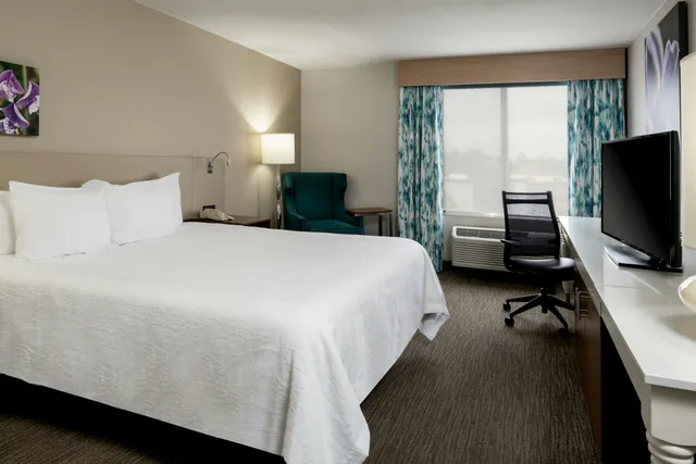 غرفة بسرير كينج، Hilton Garden Inn Folsom 2/4