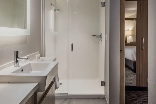 جناح بسريرين كوين مع أريكة، SpringHill Suites by Marriott Fort Worth Historic Stockyards 1/3