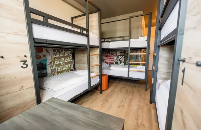 سكن مشترك مختلط بستة أسرّة، A&O Hamburg Hauptbahnhof 2/6