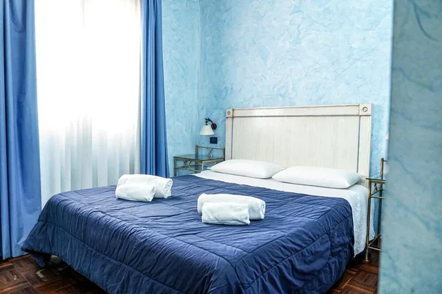 غرفة بسرير مزدوج أو سريرين منفصلين، Hotel Nautico Pozzallo 2/10