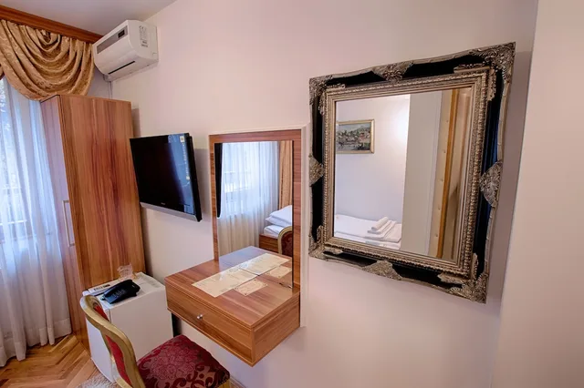 غرفة مفردة، Hotel Herc 5/10