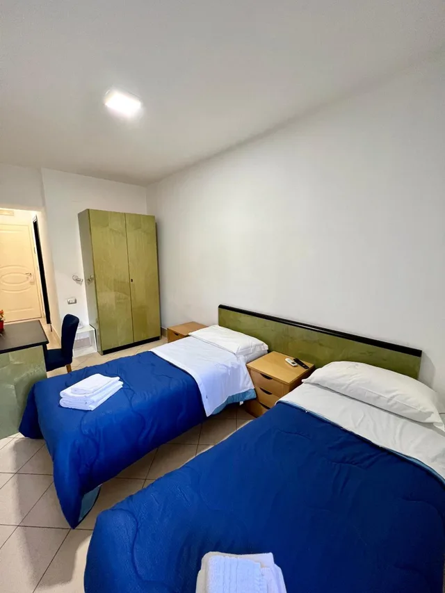 غرفة بسريرين منفصلين، Hotel Como 2/9