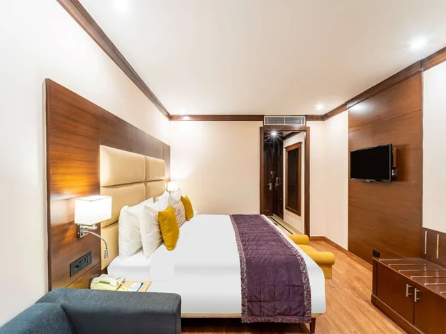 Deluxe, King Bed, Madhuban Sarovar Portico Mussoorie 2/3