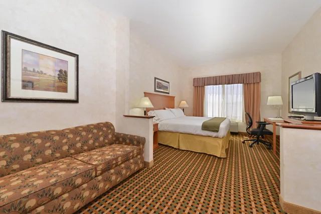جناح بسرير كوين مع أريكة، Holiday Inn Express Rawlins 2/4