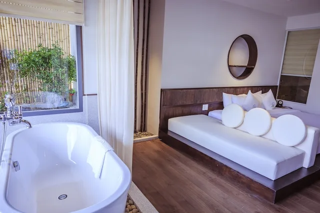 Signature, King Bed, Cochin Zen Hotel 4/4