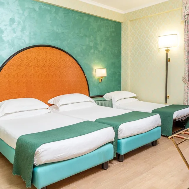 غرفة ثلاثية، Hotel Principe 5/9