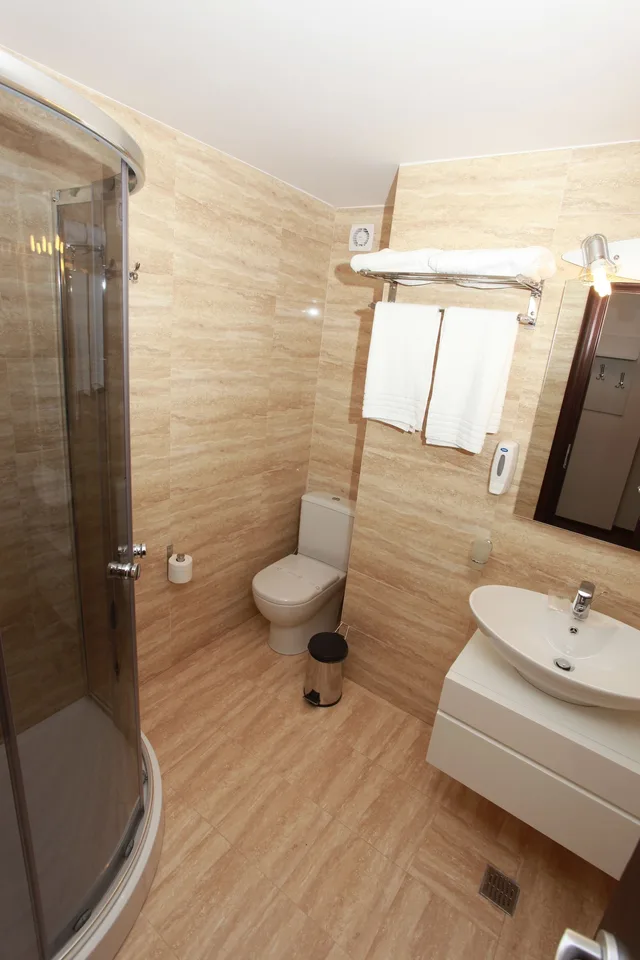 غرفة سوبيريور بسرير كينج، West Plaza Hotel 3/3