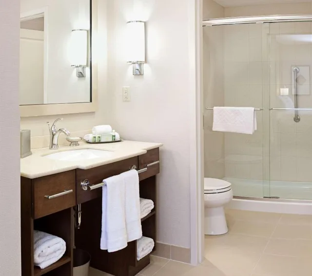 جناح، Homewood Suites By Hilton Halifax-Downtown 2/2