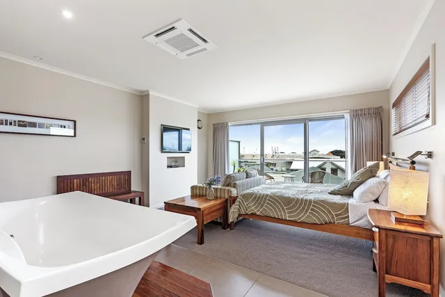 Bridge, Suite, Queen Bed، Captains At The Bay 10/10