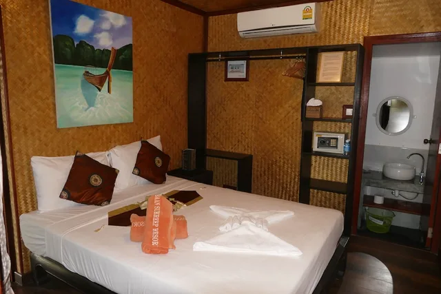 بنغل عائلي بسريرين مزدوجين، Baan Sukreep Resort 3/5