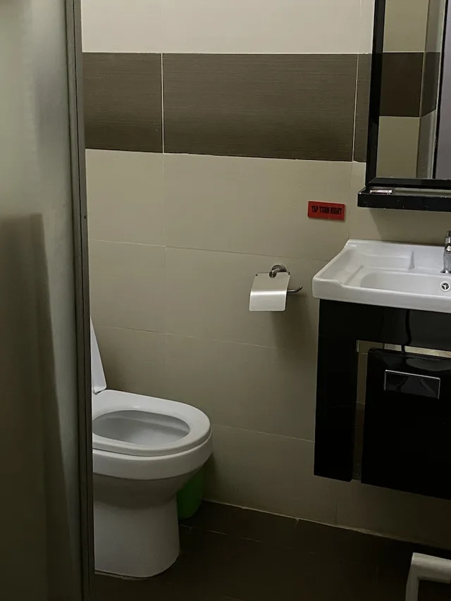غرفة سوبيريور بسرير كوين، Crown Palace Inn 1/1