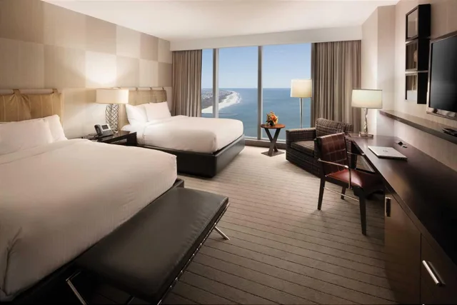 غرفة بسرير كوين لذوي الإعاقة، Ocean Resort Casino 2/2