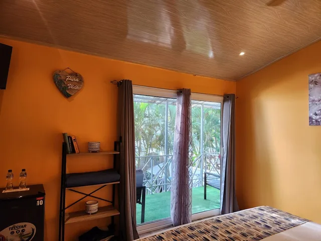 غرفة ديلوكس بسرير كينج بإطلالة على البحر، Hotel La Palapa 3/5