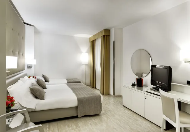 جناح جونيور بسريرين منفصلين، Mediterraneo Palace Hotel 5/10
