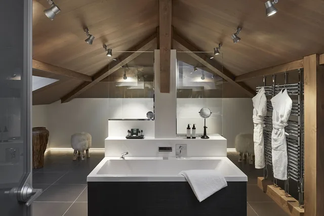 Roof Top, 3 Double Beds, Sofa، Chalet Hotel Alpen Valley 3/4