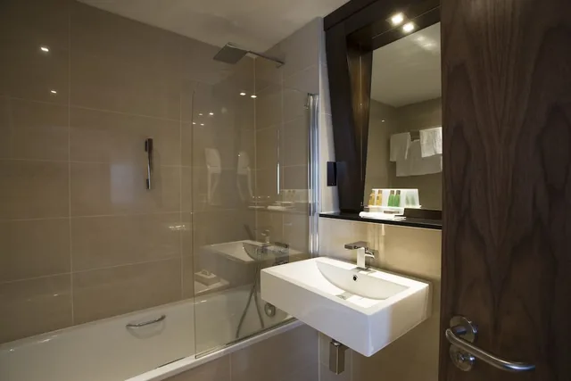 غرفة سوبيريور بسريرين منفصلين، Ashling Hotel Dublin 4/6