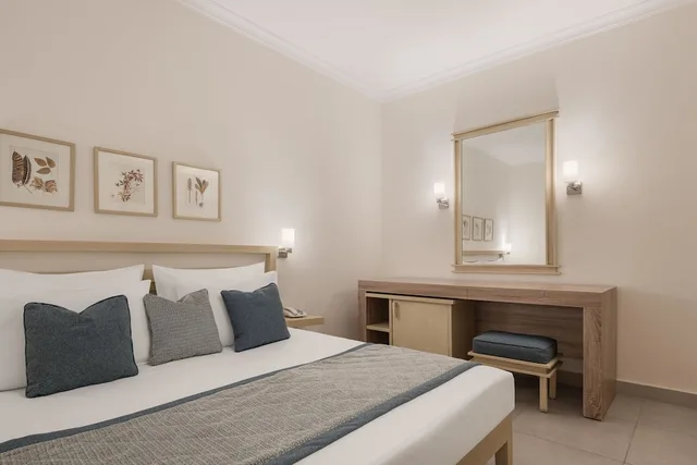 غرفة عائلية بسرير كوين بإطلالة على المسبح، JAZ Casa Del Mar Resort (Ex Iberotel casa Del Mar) 3/7
