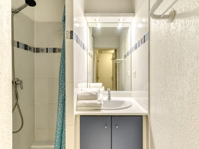 2 Bedroom apartment for 6 persons with sea view، Residence Vacanceole Alizea Beach 2/2