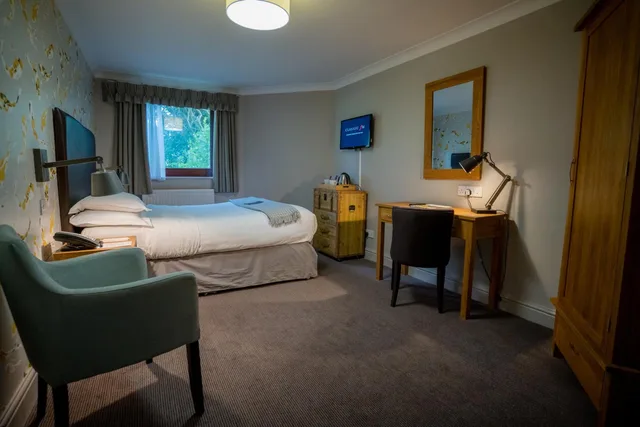 Classic, Double Bed, Stonehouse Court Hotel 2/3