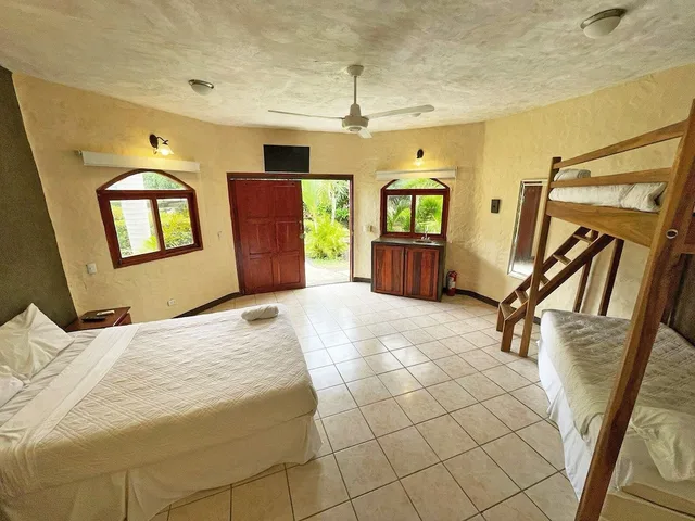 فيلا بسرير كوين وسرير بطابقين، Surf Ranch Hotel & Resort 1/5