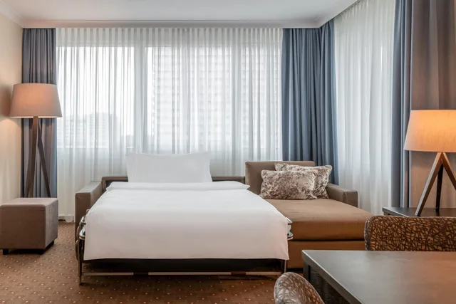 جناح جونيور مع دخول صالة النادي، The Westin Grand Munich 6/10