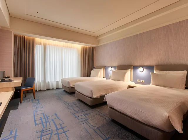 غرفة عائلية ثلاثية بسريرين مزدوجين، Miramar Garden Taipei Hotel 1/2