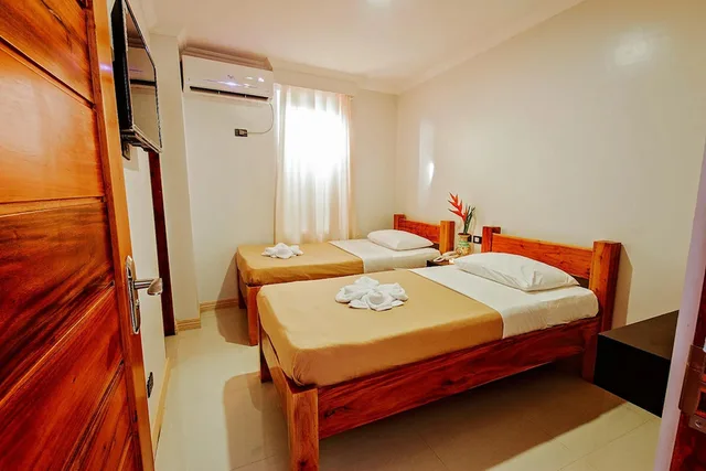 غرفة قياسية بسريرين منفصلين، Hotel Lapira 1/3