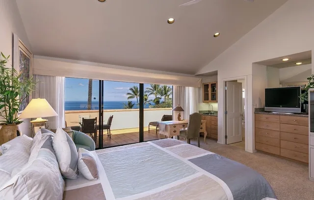 3 Bedrooms, Condo, Twin Beds, 2 King Beds, Ocean Front، Makena Surf - Destination Resorts Hawaii 1/6