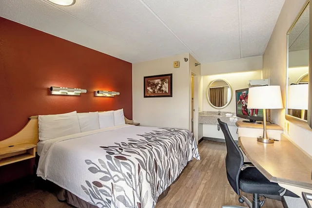 غرفة ديلوكس بسرير كينج، Red Roof Inn Huntington 2/7