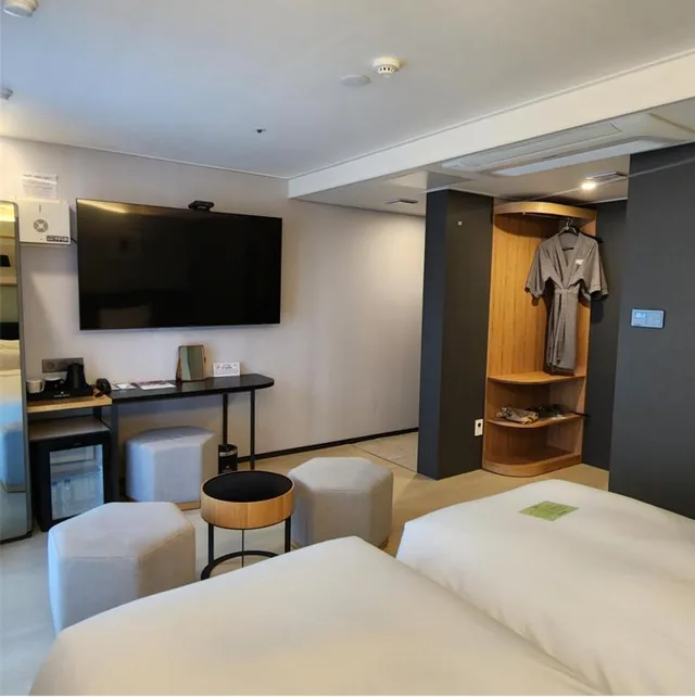 Deluxe, Twin Beds, Pool Access، Hound Hotel Busan Station 8/10