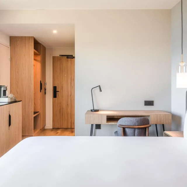 غرفة سوبيريور بإطلالة على البحر بشرفة، Luxotel Cannes 4/6