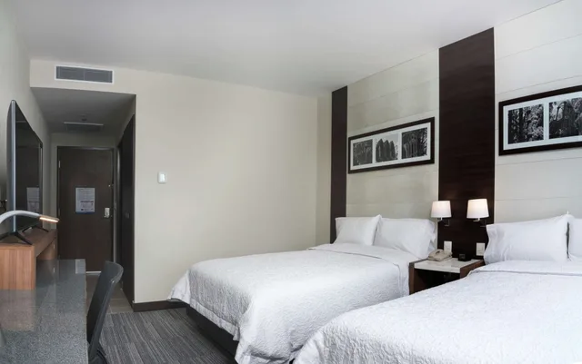 Room, Double Bed, City View, Hampton Inn And Suites San Luis Potosi Slp 2/5
