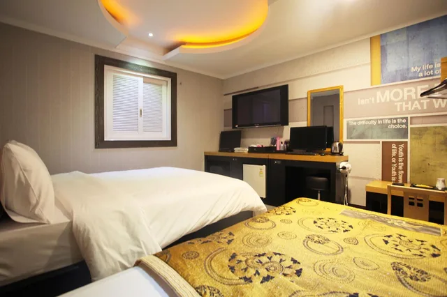 غرفة قياسية بسرير مزدوج وسرير فردي، Hotel Luxe 2/2