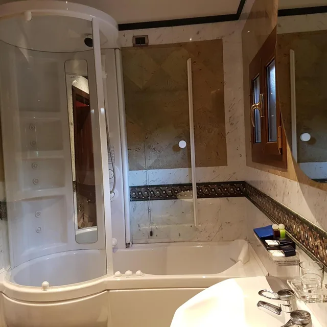 جناح بسرير كينج بشرفة، Hotel Celio 6/8