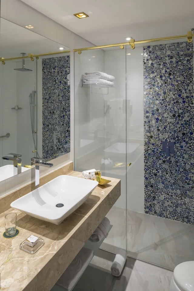 غرفة بزنس بسرير كوين، Hotel El Dorado Bogota 3/3