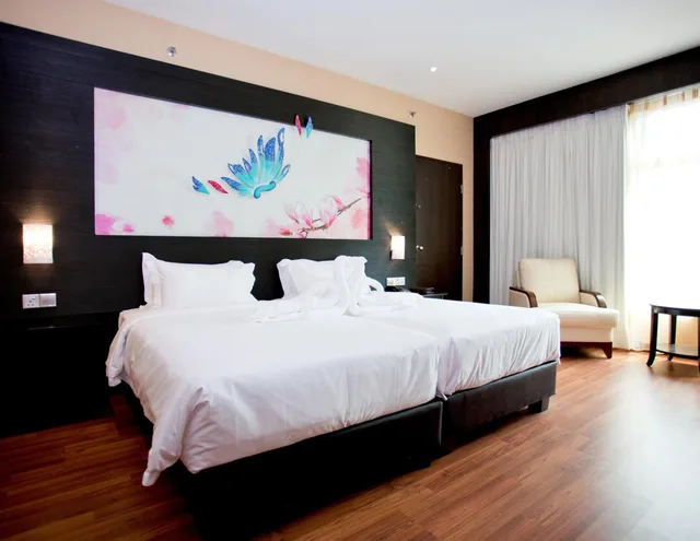 غرفة بسريرين منفصلين بإطلالة على المدينة، Vouk Hotel Suites 2/7