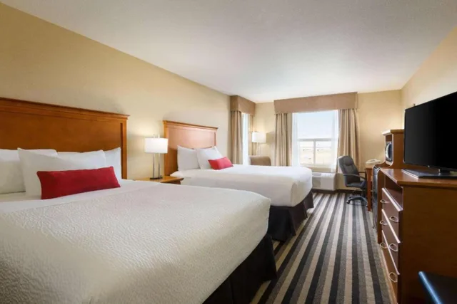 جناح بسرير كوين، Days Inn Suites By Wyndham Edmonton Airport 1/3