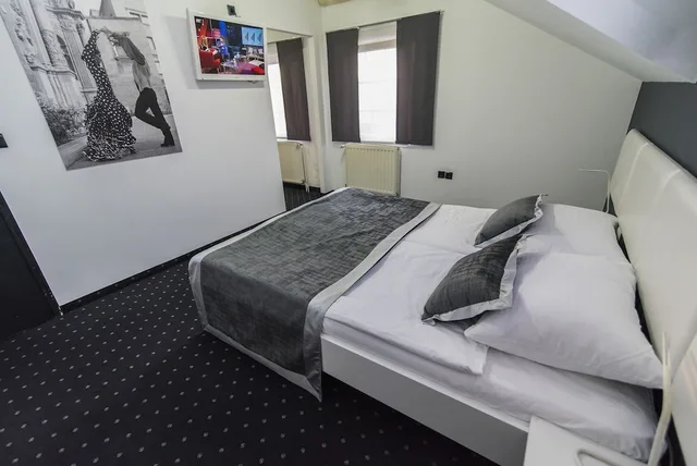 غرفة كومفورت ثلاثية بثلاثة أسرّة، COOL ROOMS ZAGREB AIRPORT 1/5