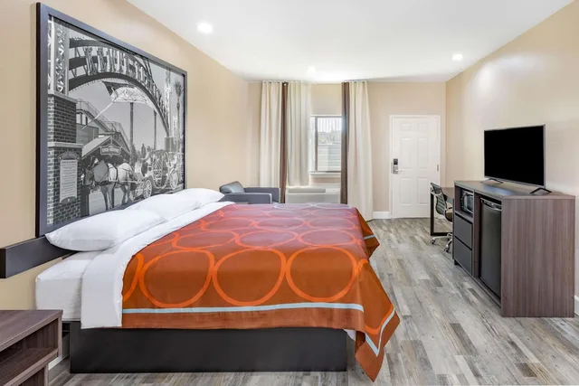 غرفة بسرير كينج لذوي الإعاقة، Super 8 by Wyndham Houston NW Beltway 8-West Rd 1/3