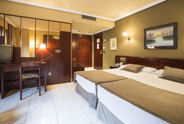 غرفة عائلية بثلاثة أسرّة، HOTEL IMPERIAL(ex. HUSA IMPERIAL) 2/8