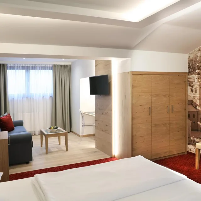 Junior Suite, King Bed, Garden View, Hubertushof 6/9