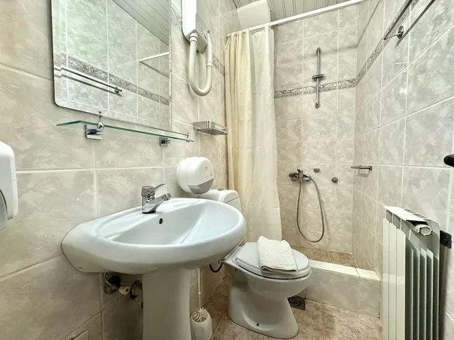 غرفة قياسية بسرير مزدوج، Hotel Grbalj 4/4